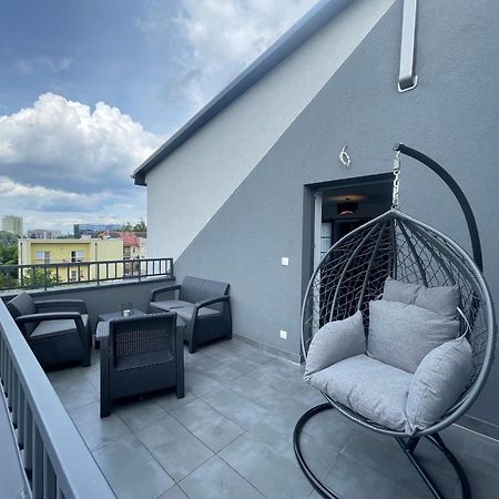 شقة Near Sanktuarium Beautiful View And Free Parking كراكوفيا المظهر الخارجي الصورة