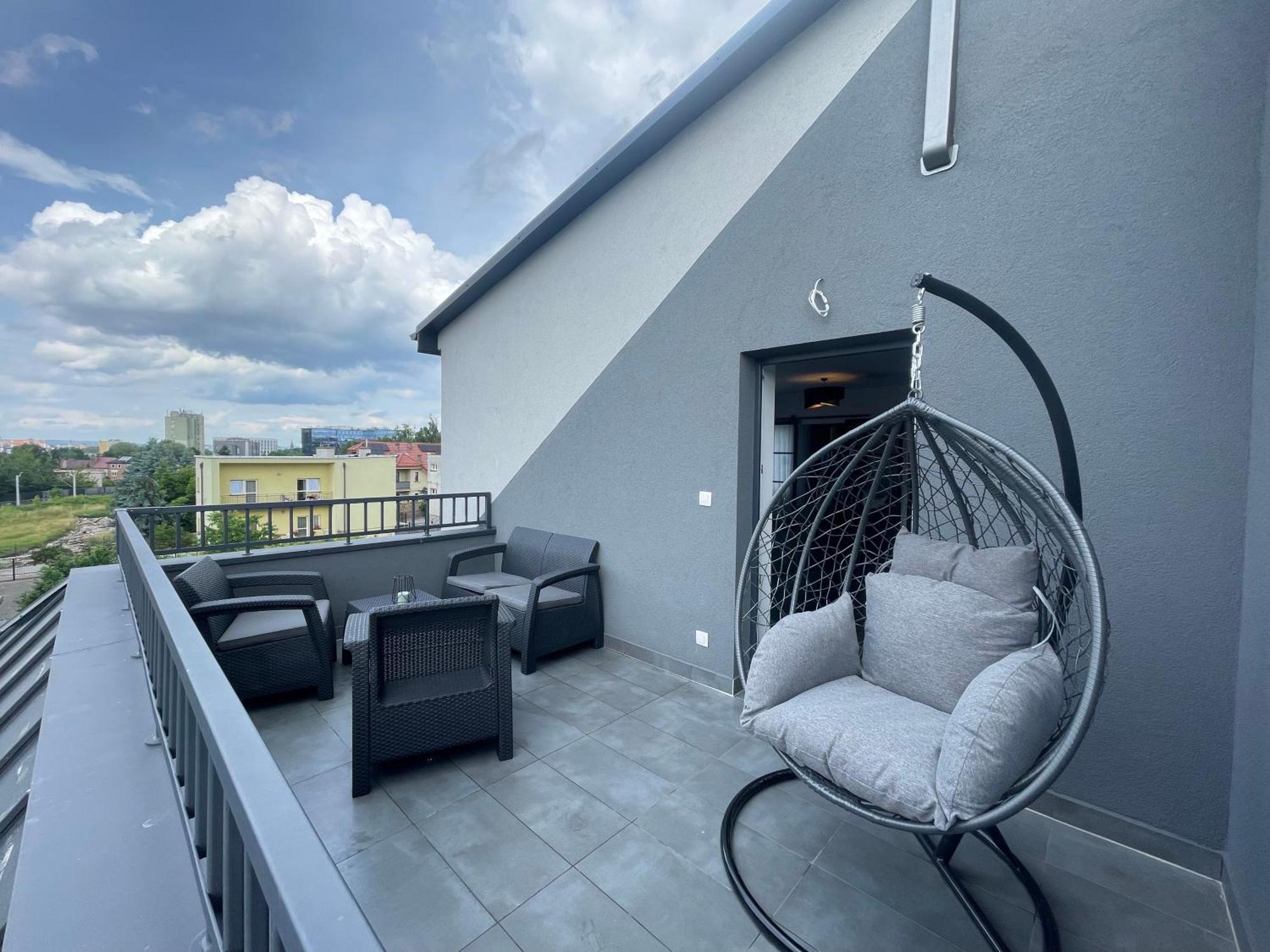 شقة Near Sanktuarium Beautiful View And Free Parking كراكوفيا المظهر الخارجي الصورة